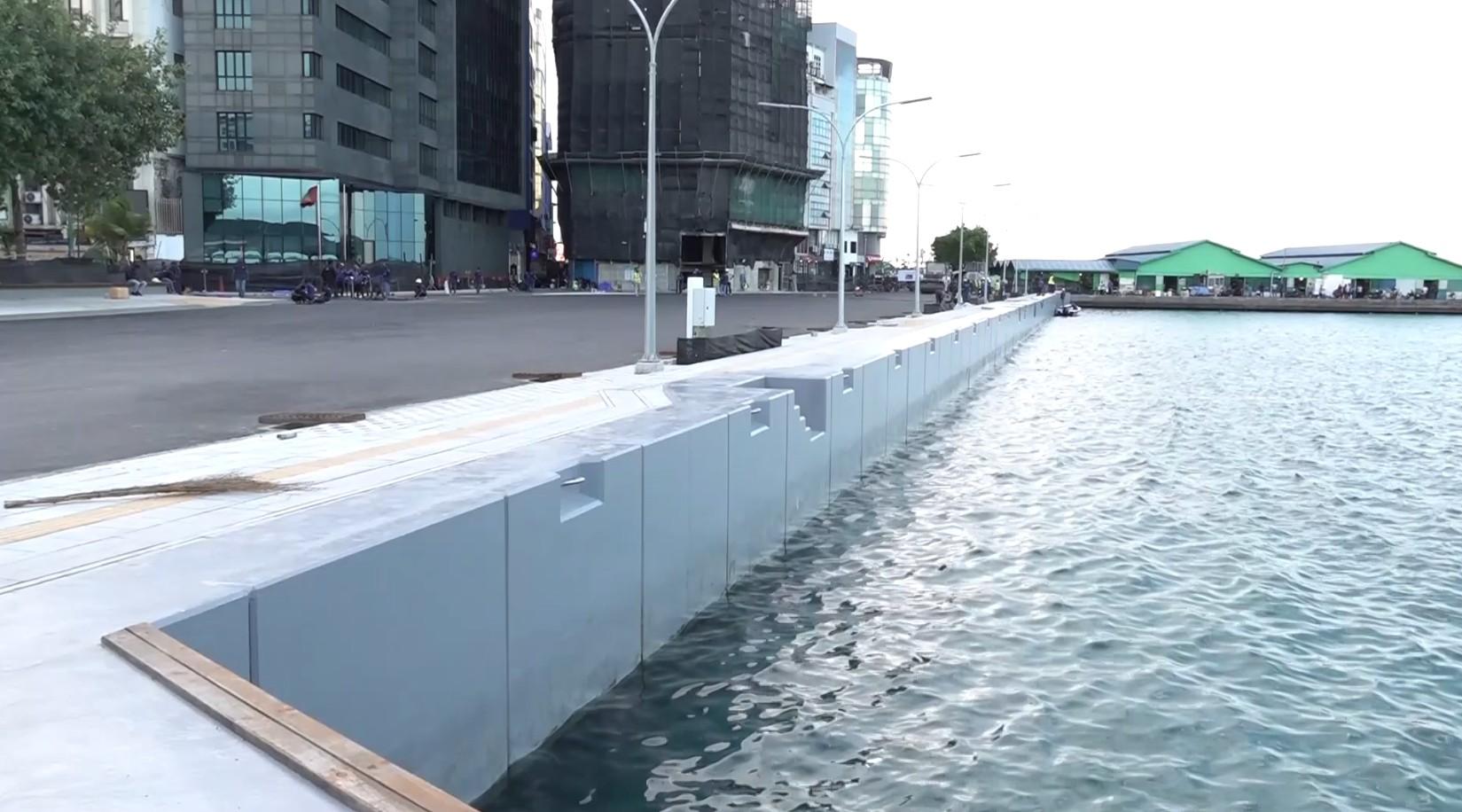 މަގު ހެދުމަށްޓަކައި، ރަސްމީ ފާލަމާއި ހެންވޭރު ފެރީ ޓާމިނަލްއާއި، ދެމެދުގެ ފަޅު ބަންދުކުރަނީ 