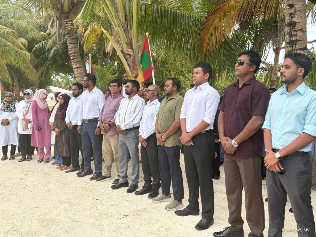 ފަރެސްމާތޮޑާ ބަނދަރު ހެދުމުގެ މަސައްކަތް ފަށައިފި