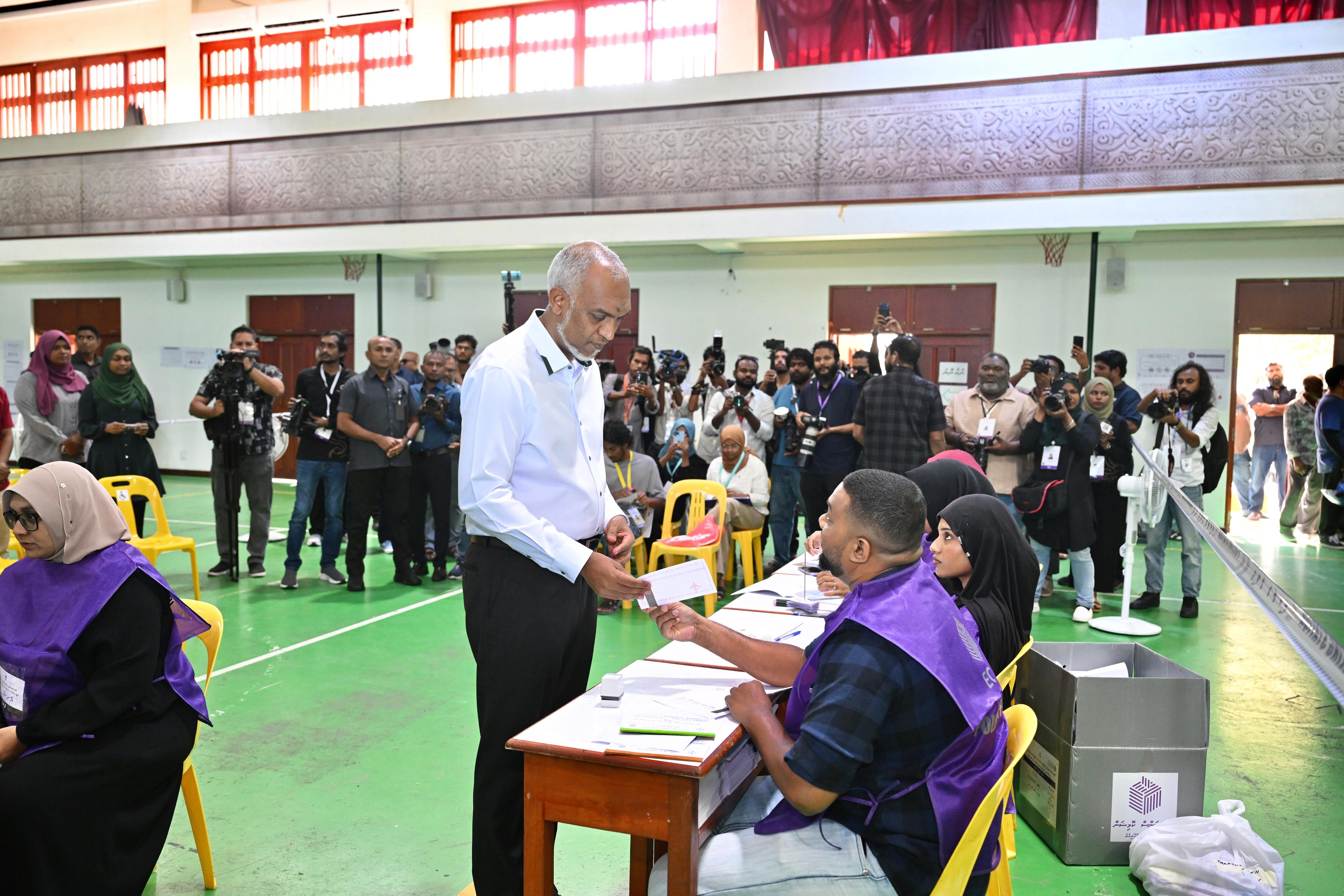 އިންތިހާބުގެ ވަގުތީ ނަތީޖާ ބަލައިގަންނަން: ރައީސް ޑރ މުއިއްޒު 