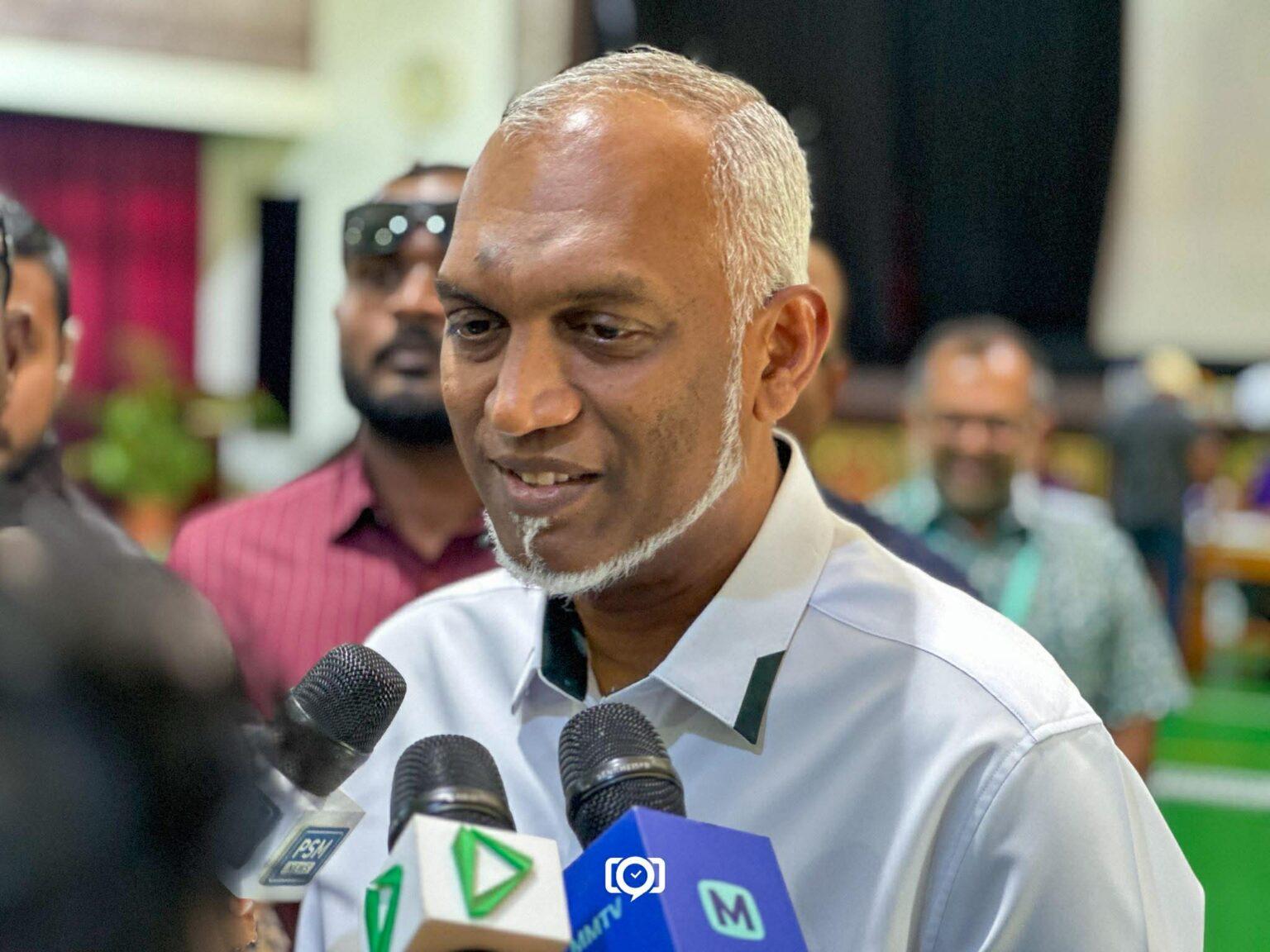 ރައީސް ޑރ މުހައްމަދު މުއިއްޒު ވޯޓް ލައްވައިފި 