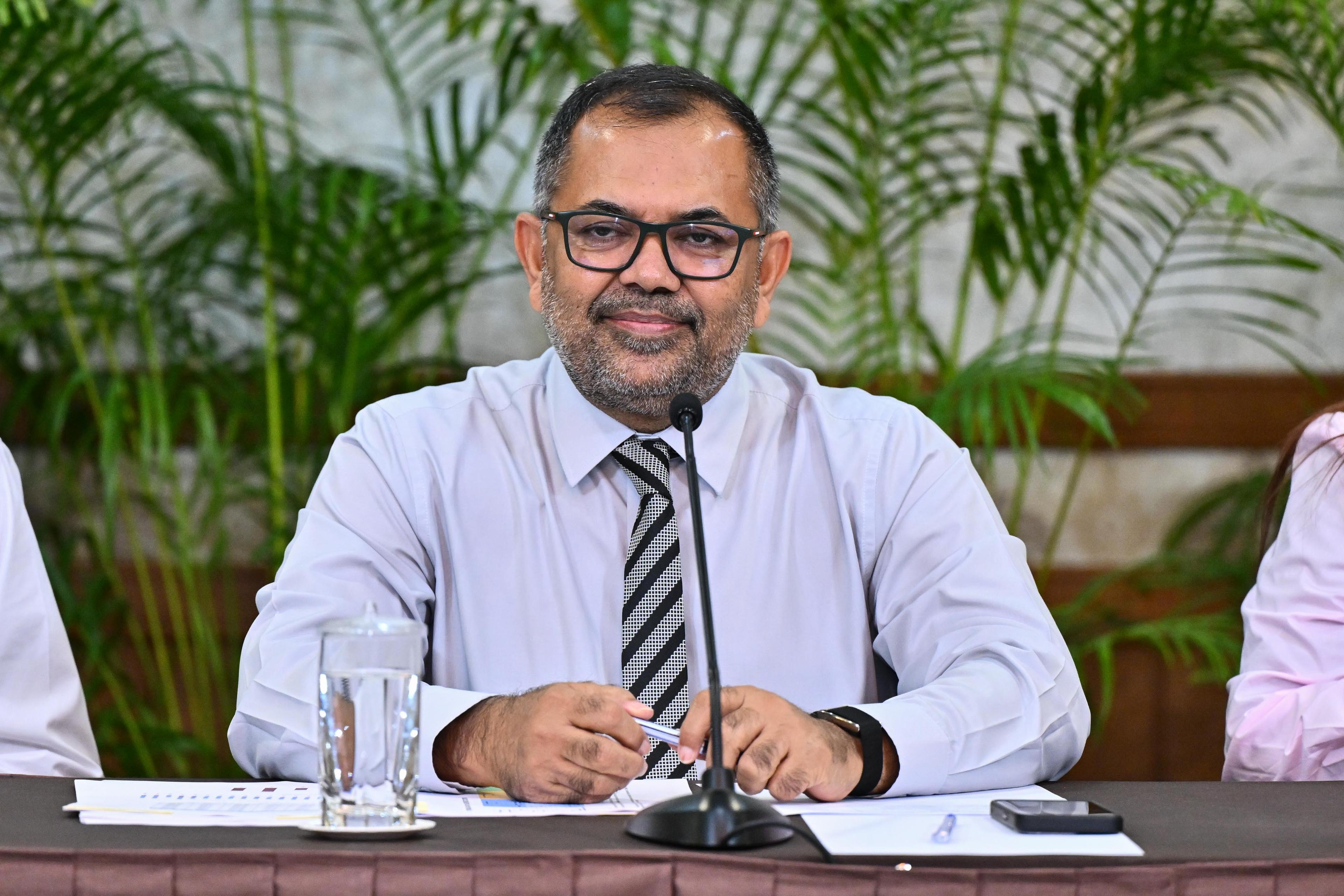 ބާޒާރުގައި ތެލުގެ އަގު  ދަށެއް ނުވޭ: ވަޒީރު މޫސާ ޒަމީރު