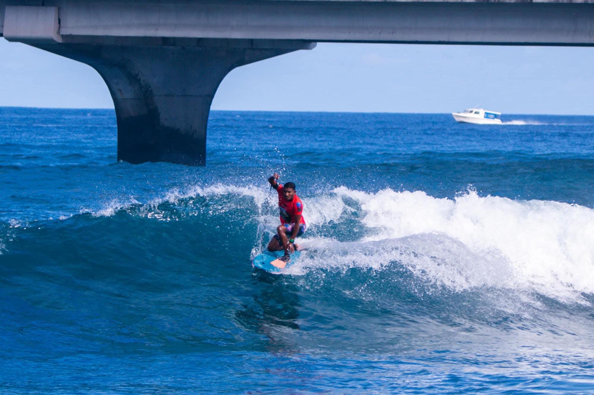 ބުރުނު ޝިކާރު ބޮޑީބޯޑިންގ ޗެލެންޖް: ޑްރޮޕްނީ ޑިވިޝަންގެ ޗެމްޕިއަންކަން ޚުޝްރުވާން ދިފާއުކޮށްފި