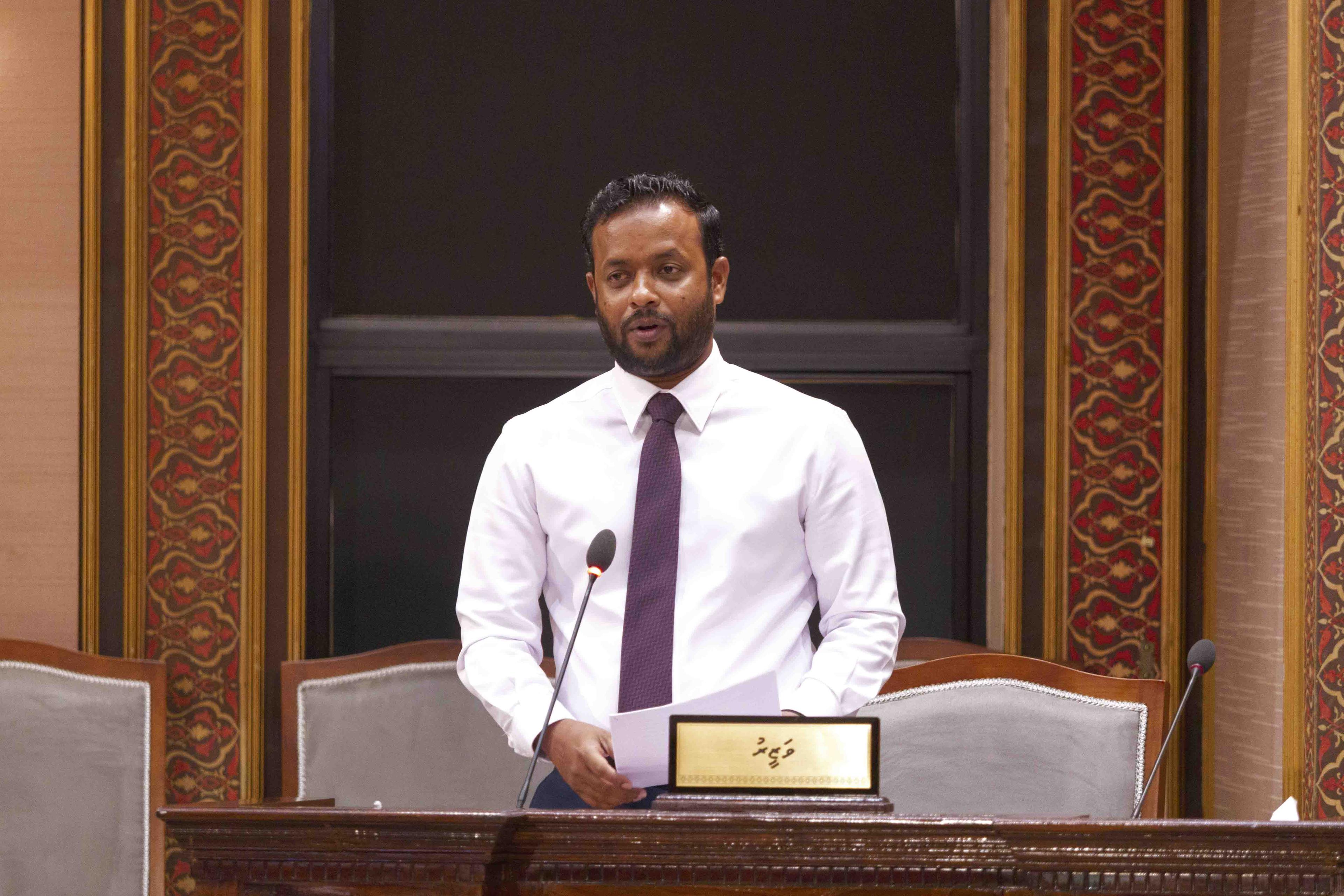 ކަނޑުގަދަ ސަރަހައްދެއްގައި ބްރިޖް އެޅުމަކީ އެހާ ފަސޭހަކަމެއް ނޫން: ވަޒީރު ޑރ މުއްތަލިބު