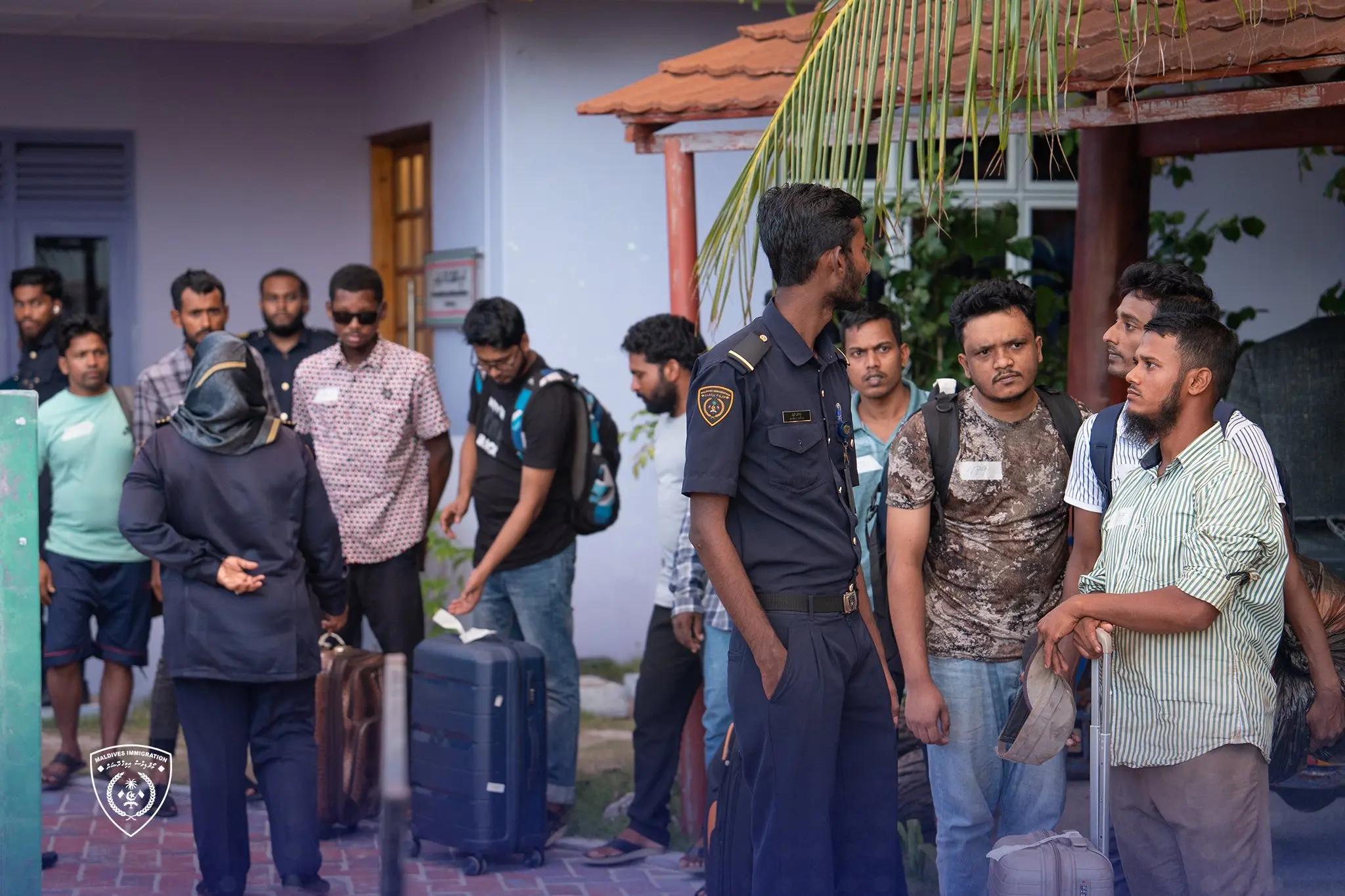 ޞައްޙަ ވޯކް ޕާމިޓާއެކު ރާއްޖޭގައި މަސައްކަތްކުރާ ބިދޭސީންގެ އަދަދު ދެލައްކައަށްވުރެއް މައްޗަށް