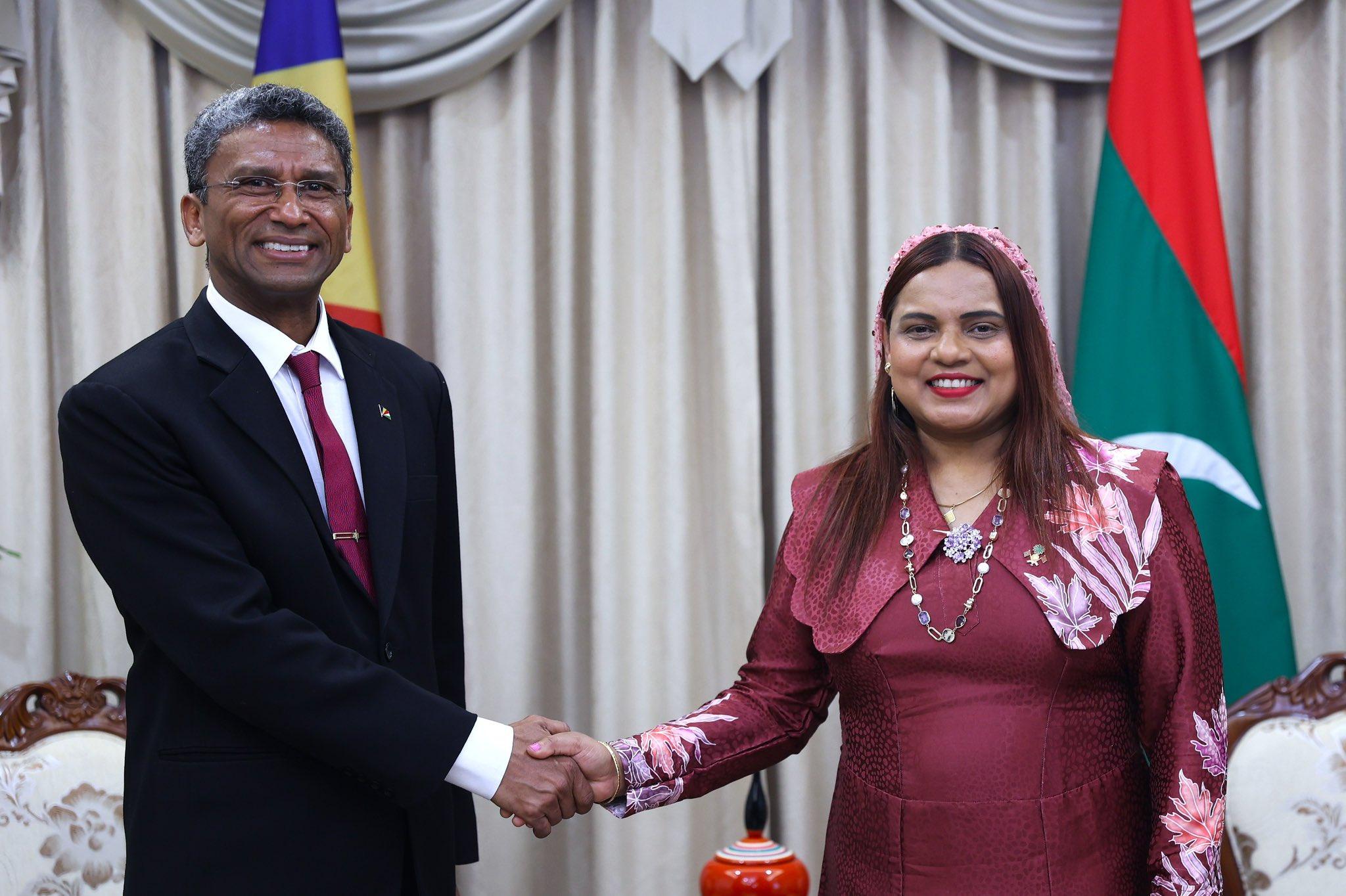 ވިސާ އަކާއި ނުލައި ދިވެހިންނަށް ސޭޝެލްސްއަށް ދަތުރުކުރުމުގެ ފުރުސަތު ލިބިއްޖެ!