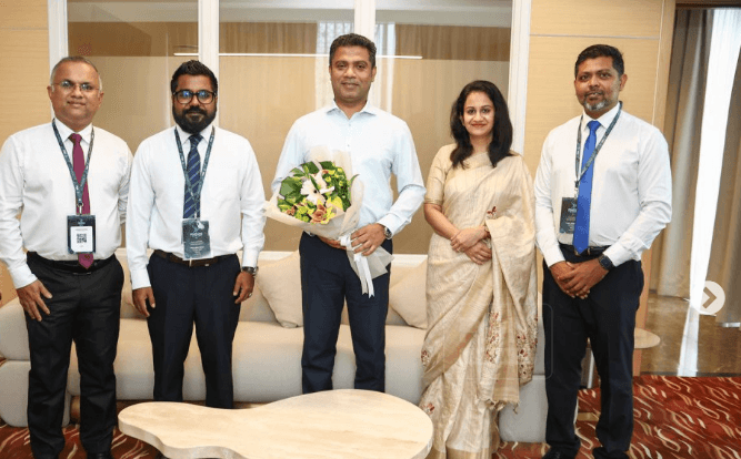 އޭޝިއާ މީޑިއާ ސަމިޓުގައި ބައިވެރިވެވަޑައިގަތުމަށް ސްރީލަންކާގެ ހެލްތު އަދި މީޑިއާ މިނިސްޓަރ  ރާއްޖެ ވަޑައިގެންފި