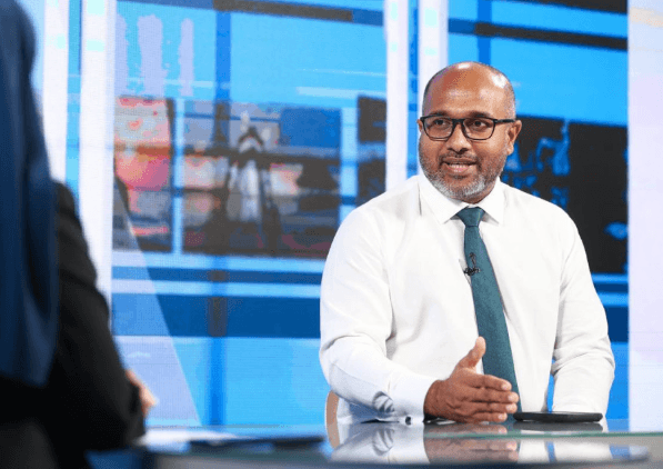 ދައުރު ނިމިގެންދާނީ ބިދޭސީންގެ ކަންކަން އެންމެ ރަނގަޅަށް ކުރާ ޤައުމުތަކުގެ ތެރޭގަ ރާއްޖެ ހިމެނިގެން: ވަޒީރު އިހްސާން