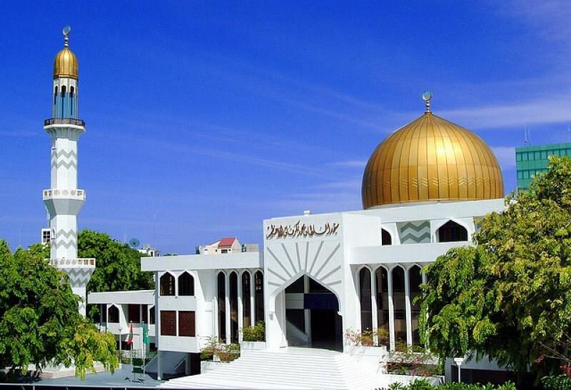 ޙައްޖަކީ އެހެނިހެން އަޅުކަންތަކާ ޚިލާފަށް ވަރަށް ބުރަ އަޅުކަމެއް، ތިމާގެ ޖާނާއި މުދާ ހޭދަކުރާން ޖެހޭ: ޚުޠުބާ