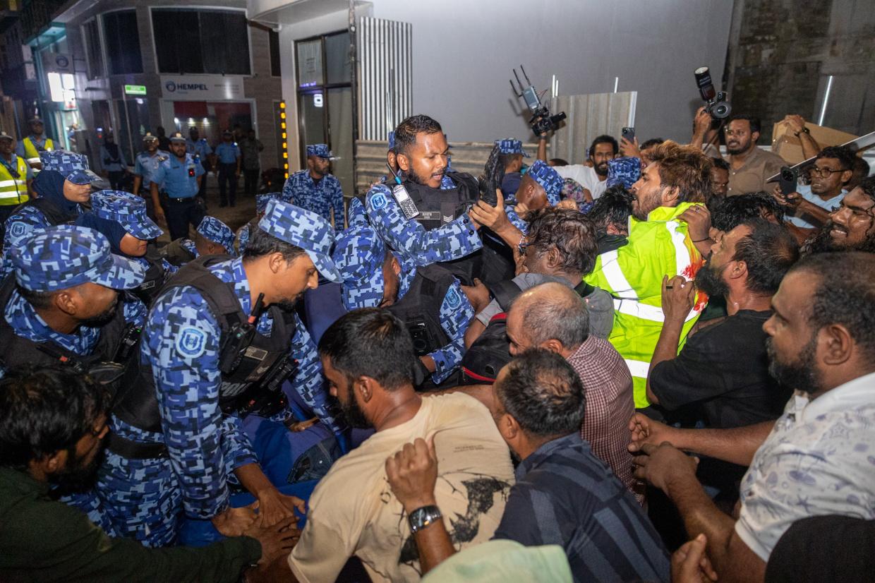 މުޒާހަރާގެ ތެރެއިން ޝަހުޒާންގެ ކޮށްކޮ އާއި އިތުރު ދެ މީހަކު ހައްޔަރުކޮށްފި