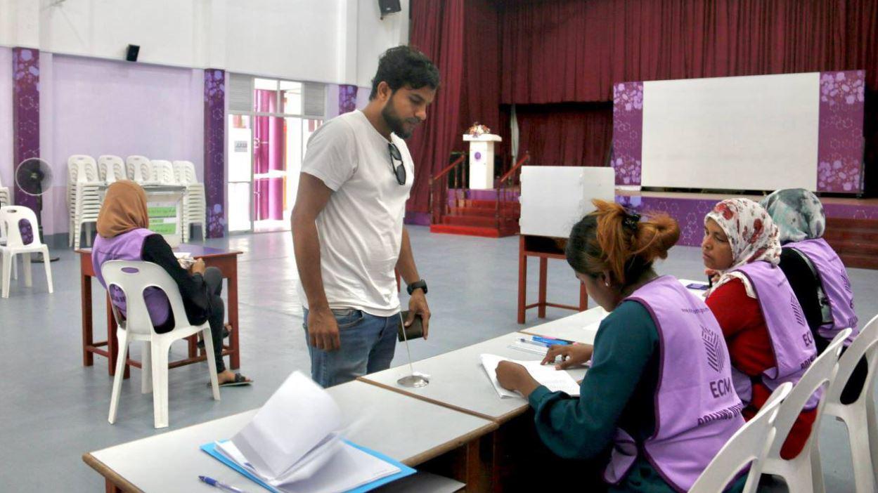 ހިތަދޫ އުތުރު ދާއިރާގެ ބައި-އިލެކްޝަންގަ ވޯޓުލާ ފޮށިތައް އަންނަ ބުދަ ދުވަހު ފޮނުވާނެ: އީސީ