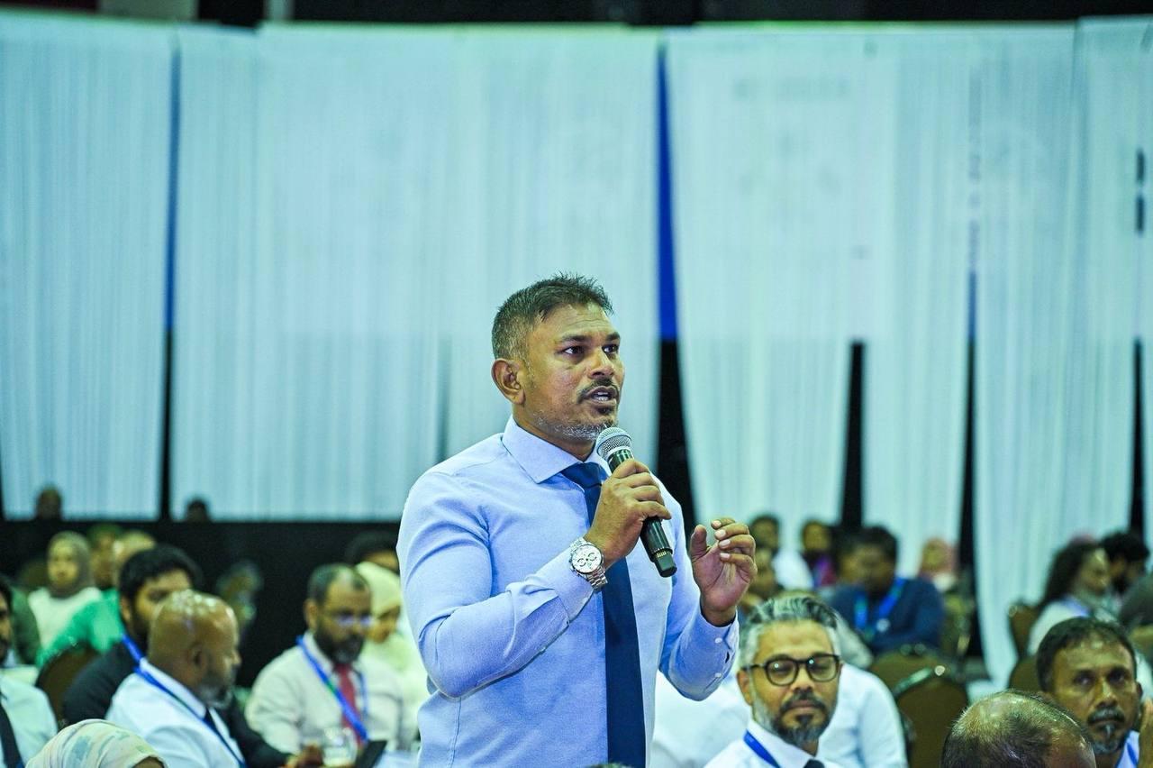 ރާއްޖޭގެ އިދާރީ ހިންގުމުގެ ނިޒާމަށް ގެންނަ ބަދަލުތަކާމެދު  މޭޔަރު ސައުދު ސުވާލު އުފައްދައިފި