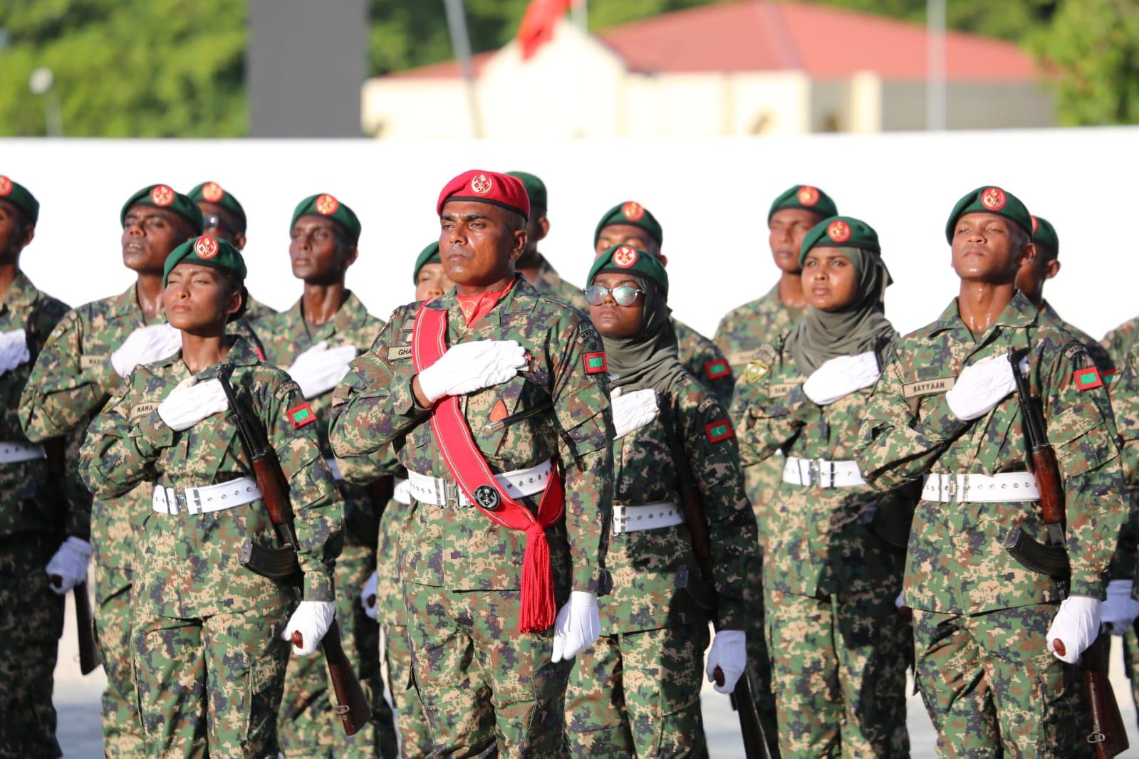 ވަޠަނީ ޚިދުމަތުން ސިފައިންގެ ޚިދުމަތާ ގުޅުނު ދަރިވަރުންނަށް ރައީސް ހިތްވަރު ދެއްވައިފި