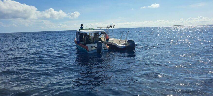 ގދ. އަތޮޅުގައި އިންޖީނު ހުއްޓި ހާލުގައި ޖެހުނު ލޯންޗެއް ފުލުހުން ސަލާމަތްކޮށްފި