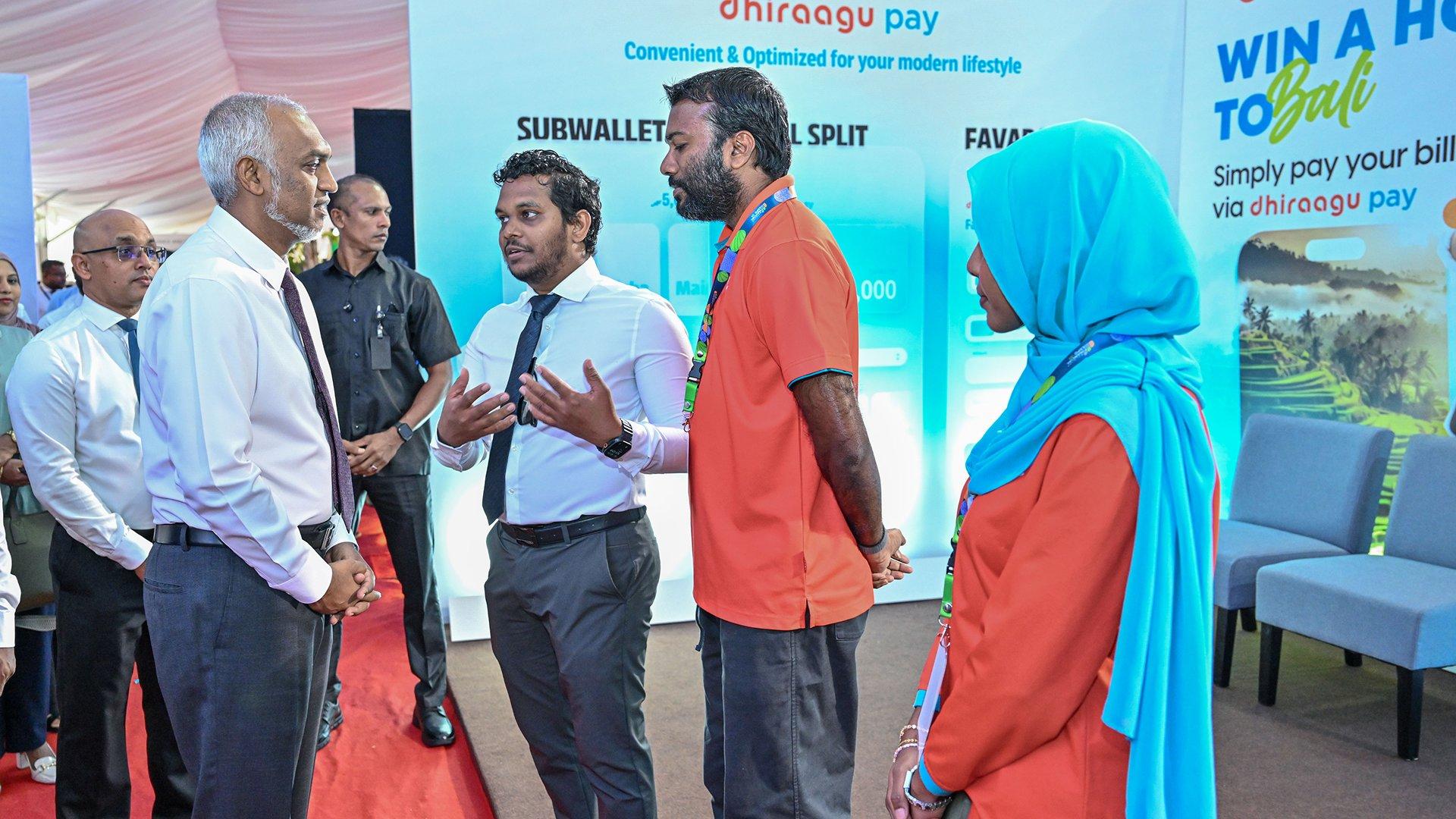 ފައިނޭންޝަލް އެކްސްޕޯގެ ތެރެއިން ޒަކާތާ ގުޅޭ 4 ފޮތެއް ނެރެފި