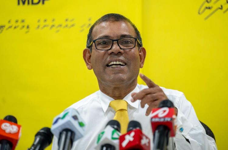 ތިޔަ އުޅުއްވަނީ ރާއްޖެ ރޫޅާލަން: ރައީސް ނަޝީދު