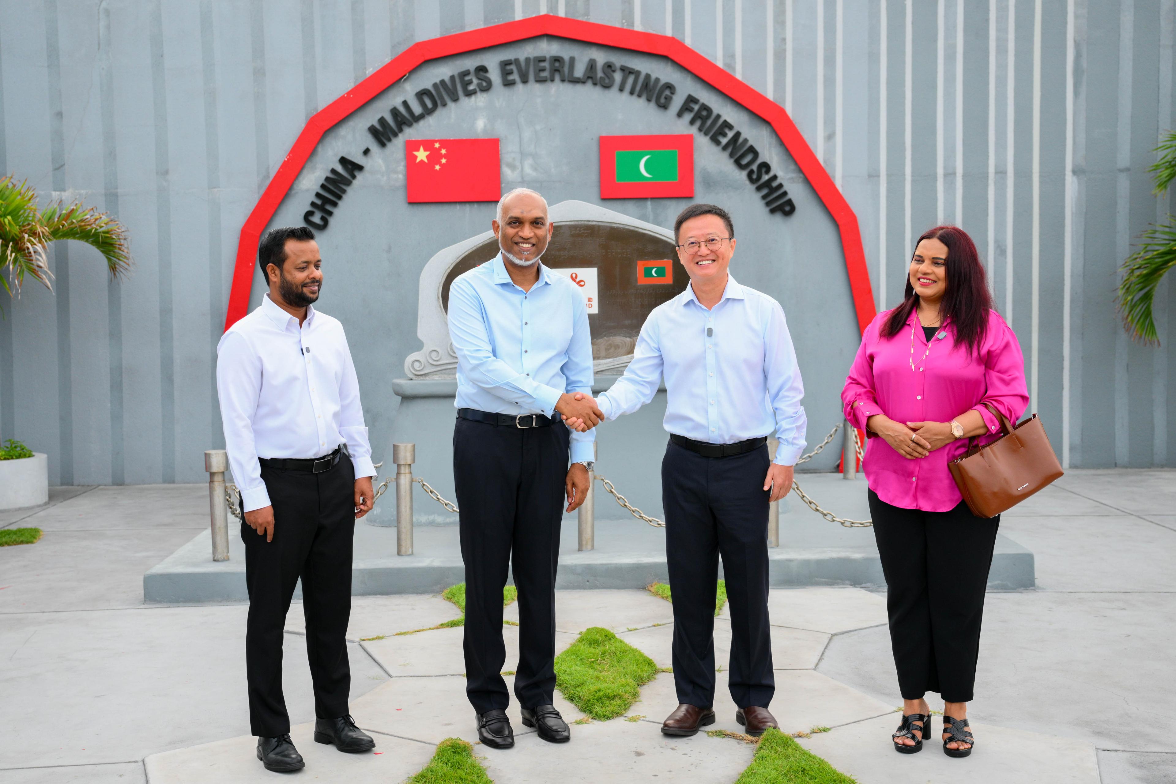 ރައީސް،  ޗައިނާ މޯލްޑިވްސް އެވަރލާސްޓިންގ ފްރެންޑްޝިޕް ޕާރކަށް ޒިޔާރަތްކުރައްވައިފި