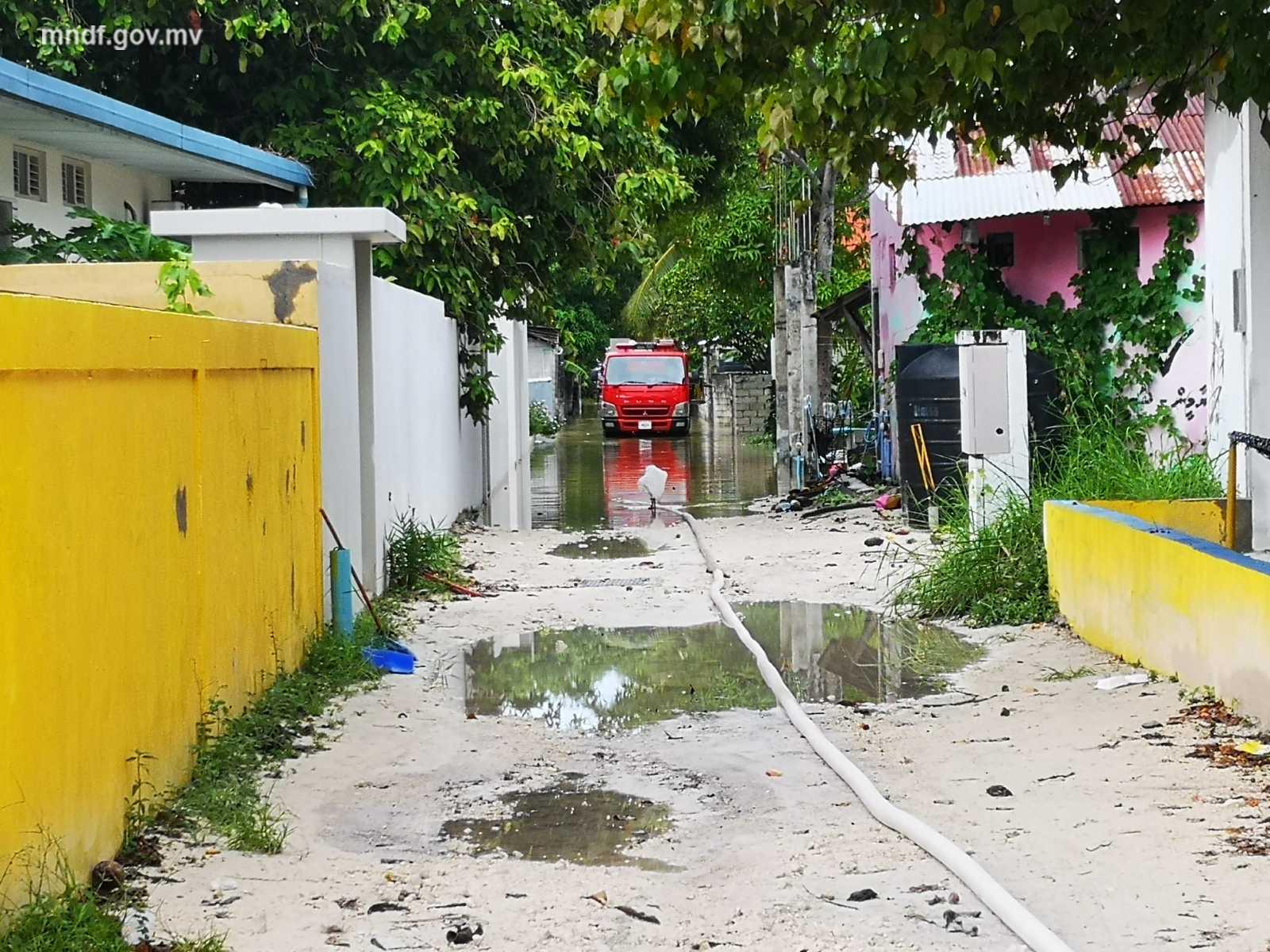 ވިއްސާރައިގައި އައްޑޫ ސިޓީ ފޭދޫ ގެއެއްގެ ފުރާޅު އެއްލައިލައި ގެއްލުންތަކެއް ވެއްޖެ!