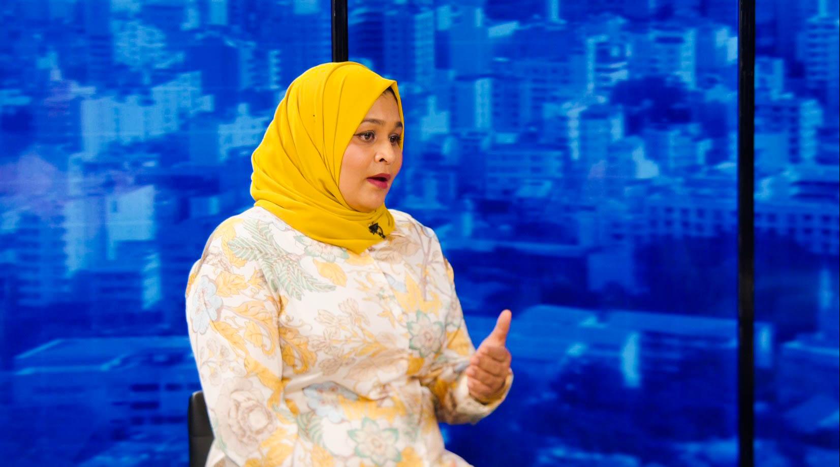 ކާބޯތަކެތީގެ އަގު ހުރީ އުޑާއި ހަމައިގަ. ޑޮލަރުގެ ރޭޓު އޮތީ ރޮކެޓް ސްޕީޑްގަ: ޒާޔާ