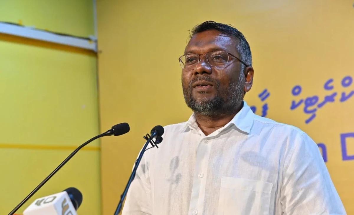 ރާއްޖޭގެ ވެރިކަމުގެ ނިޒާމަށާއި ގާނޫނުއަސާސީއަށް ބޮޑު ބަދަލެއް ގެންނަން ޖެހިއްޖެ: ފައްޔާޒް 