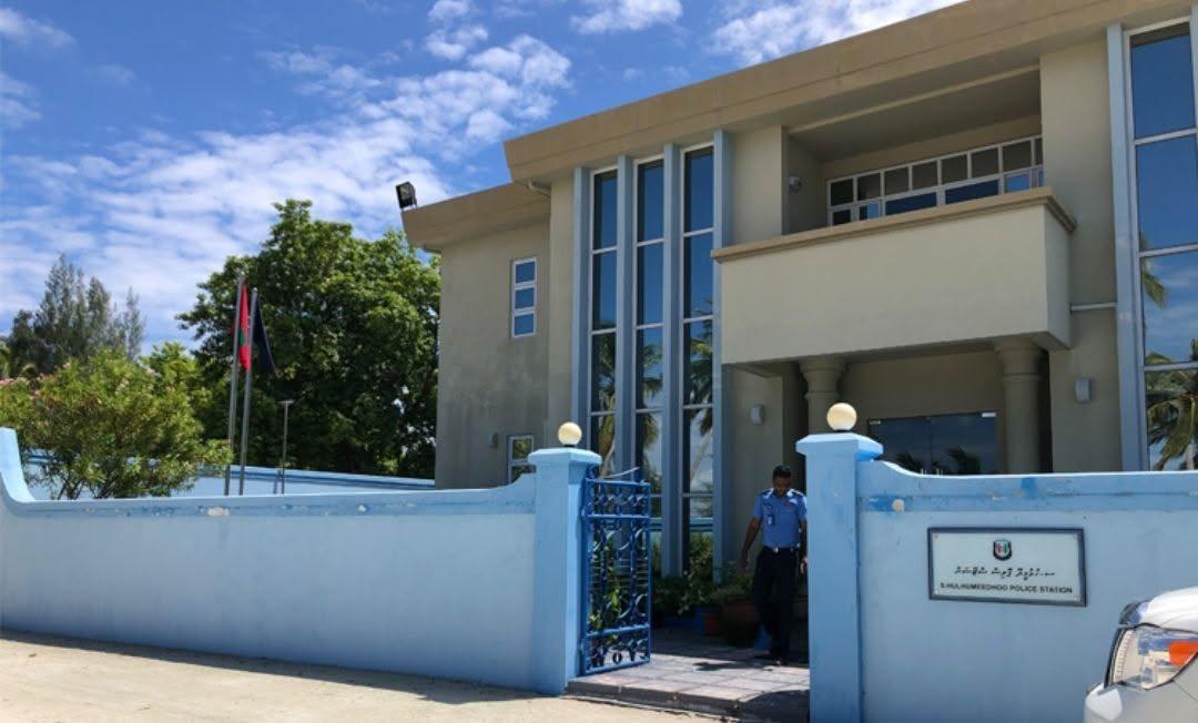 އައްޑޫ ސިޓީގައި ބިދޭސީ އަކު ކުޑަކުއްޖަކަށް ޖިންސީގޯނާ ކުރި މައްސަލައެއް ފެންމަތިވެއްޖެ!