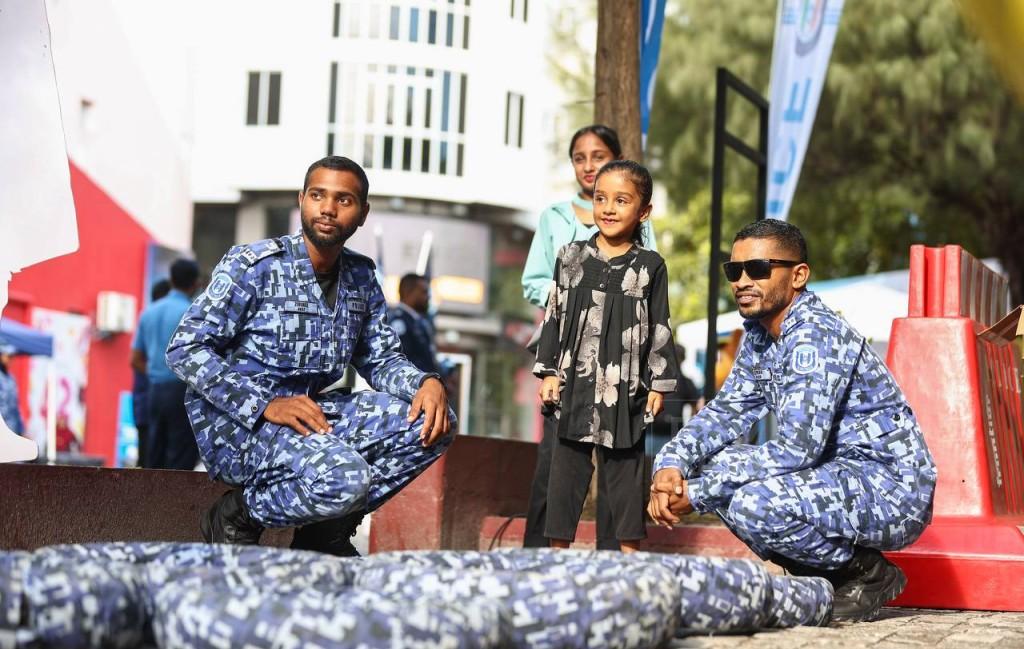 މޫސުން ގޯސްވުމުން ފުލުހުންގެ ކުޑަކުދިންގެ ހަވީރު ފަސްކޮށްފި