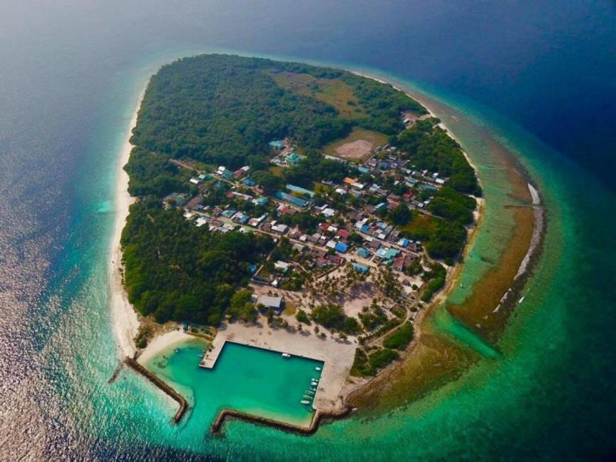 މަރާލާނެ ކަމަށް ބުނެ އިންޒާރުދީ، ދުވަސްވީ އަންހެނަކަށް ޖިންސީ ގޯނާކުރި މީހަކު ހައްޔަރަށް!