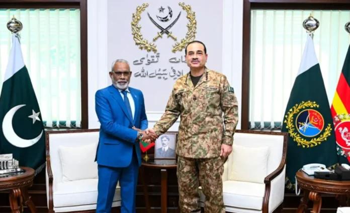 މަޖިލީހުގެ ރައީސް، ޕާކިސްތާނުގެ ޗީފް އޮފް އާމީ ސްޓާފާ ބައްދަލުކުރައްވައިފި