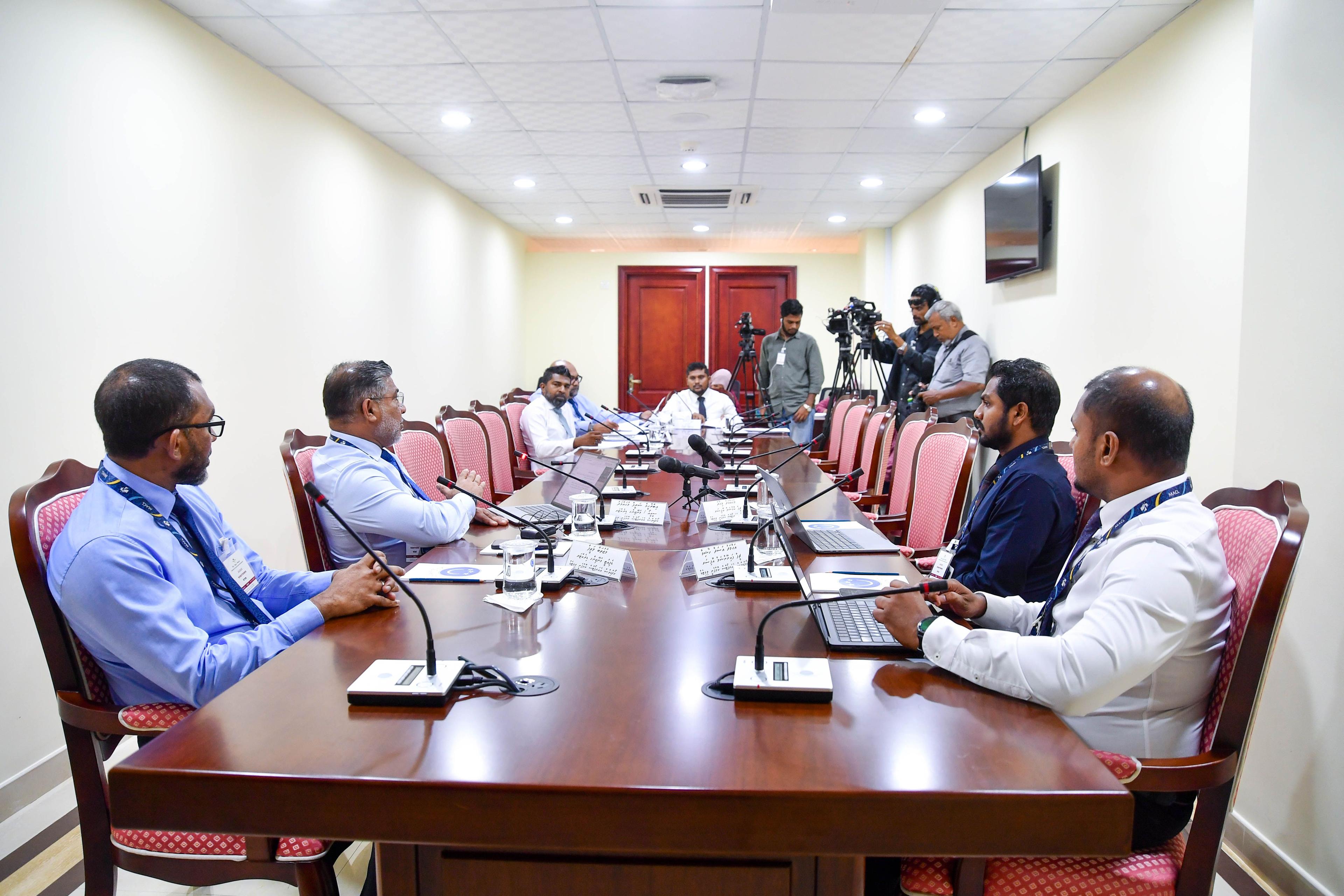 ހަނިމާދޫ އެއާޕޯޓުގައި ސީޕްލޭންގެ ޚިދުމަތްތައް ފަށަނީ-- ފޮޓޯ: މަޖިލިސް