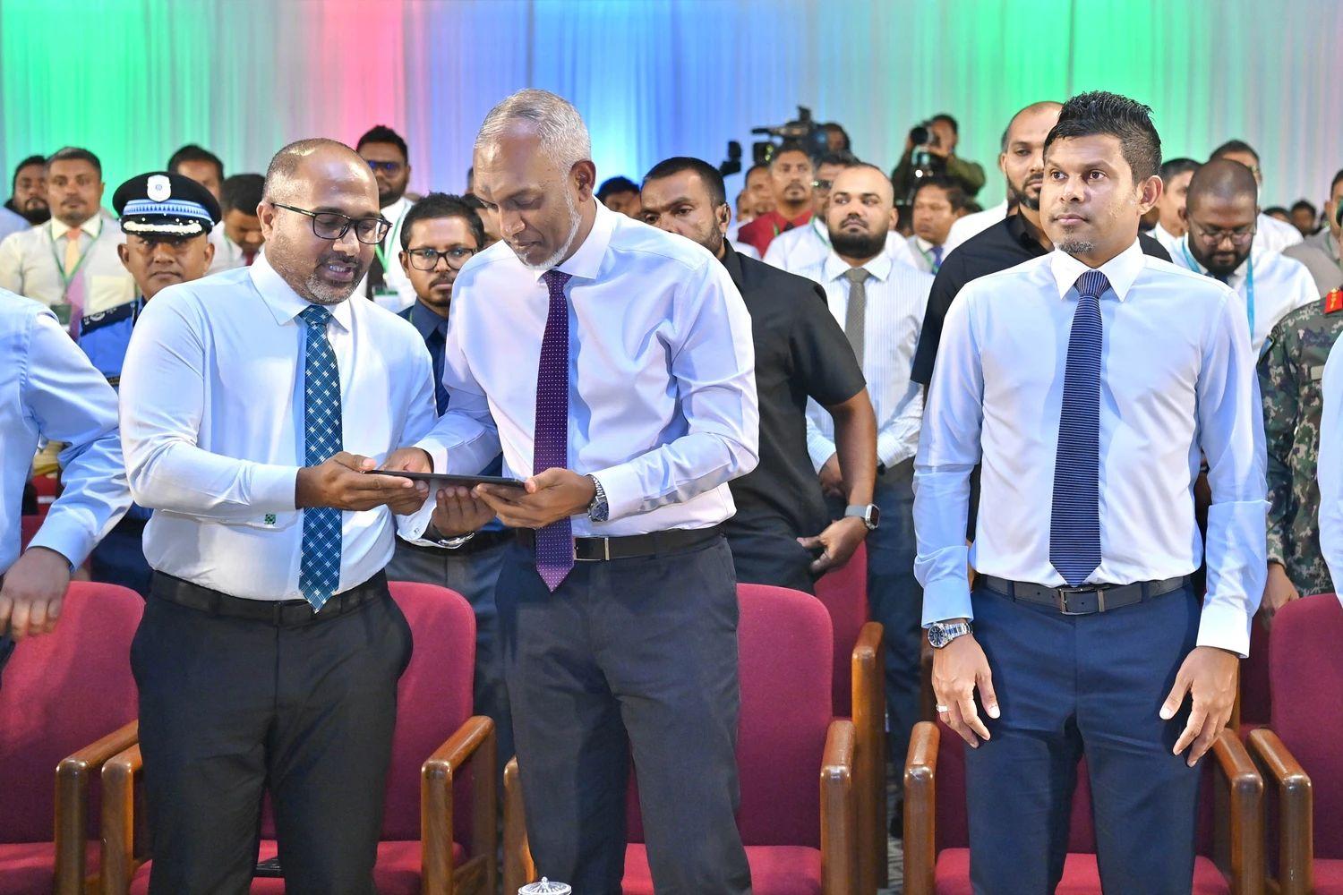 ޔުނިފޯމް އެޅި މުއައްސަސާތައް  ޤާނޫނާ ޚިލާފުވާނަމަ ފިޔަވަޅު އަޅަން ފަސްނުޖެހޭނެ: އިހުސާން