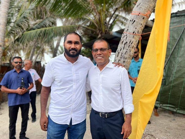 އަންސަރު އަބްދުއްސައްތާރު ރައީސް ނަޝީދާއެކު —