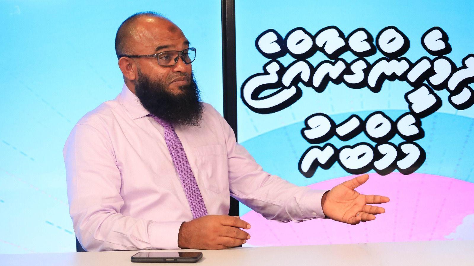 ގަވާއިދާ ހިލާފަށް ހިންގާ ވިޔަފާރިތަކުގެ ޝީލްޑަކަށް ބަހައްޓަނީ ދިވެއްސެއް: ހުސައިން ޝަރީފް