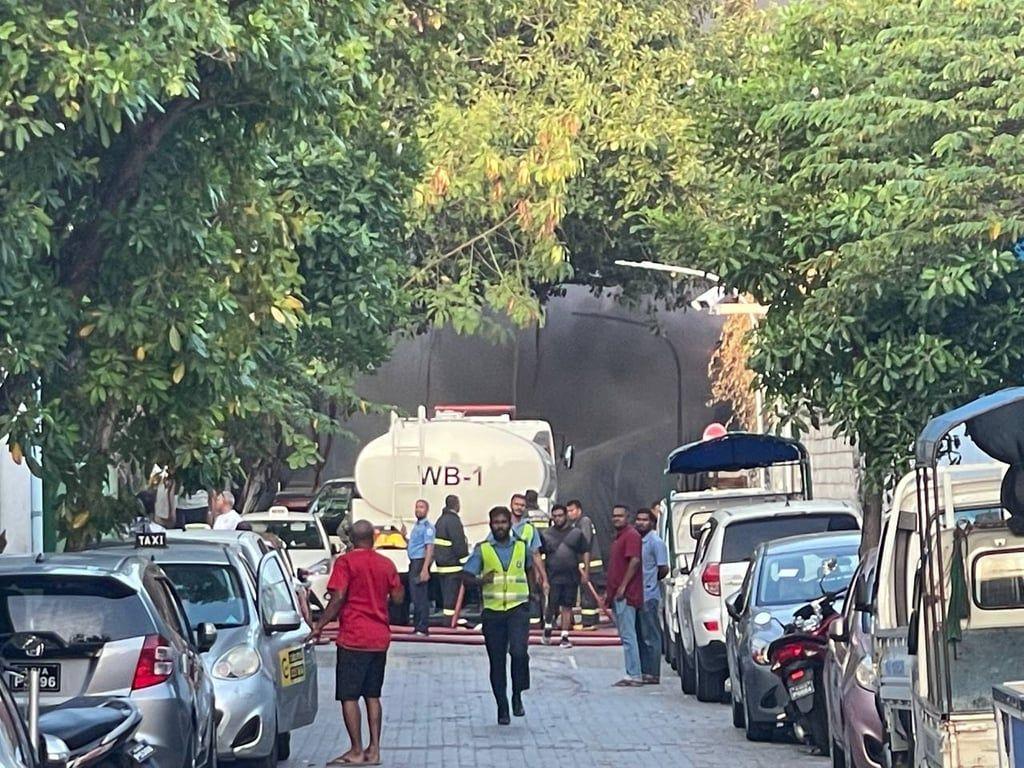 ނީލަން ފިހާރަ ސަރަހައްދުގައި އަލިފާން ރޯވެއްޖެ