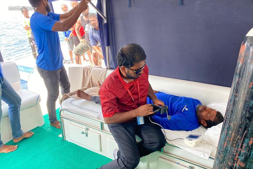 މަސްވެރިއެއްގެ ހާލު ދެރަވެގެން ސިފައިން އެހީތެރިކަން ފޯރުކޮށްދީފި