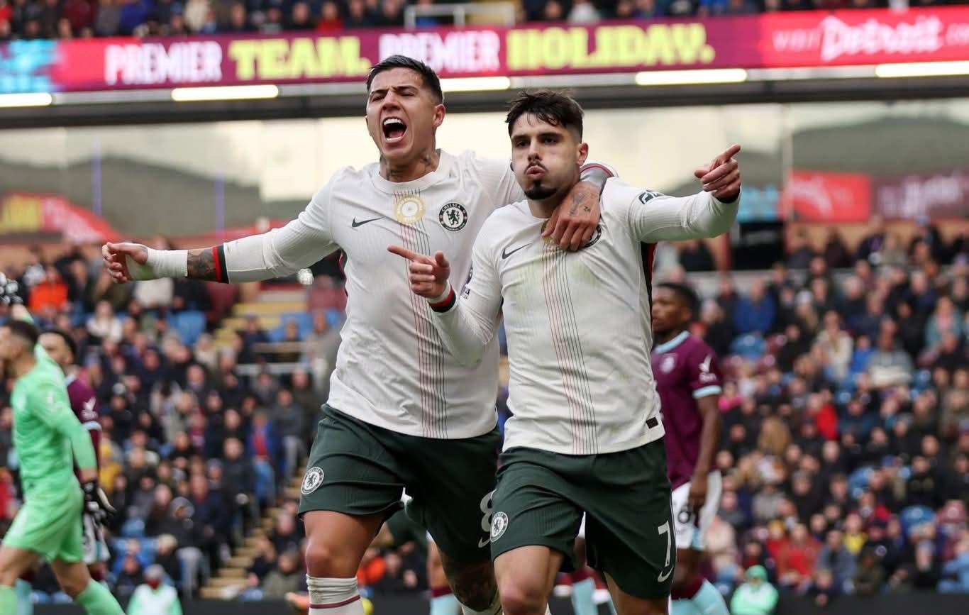 ރަށުން ބޭރުގައި ބާންލީ ބަލިކޮށް, ވަގުތީގޮތުން ޗެލްސީ ދެވަނައަށް