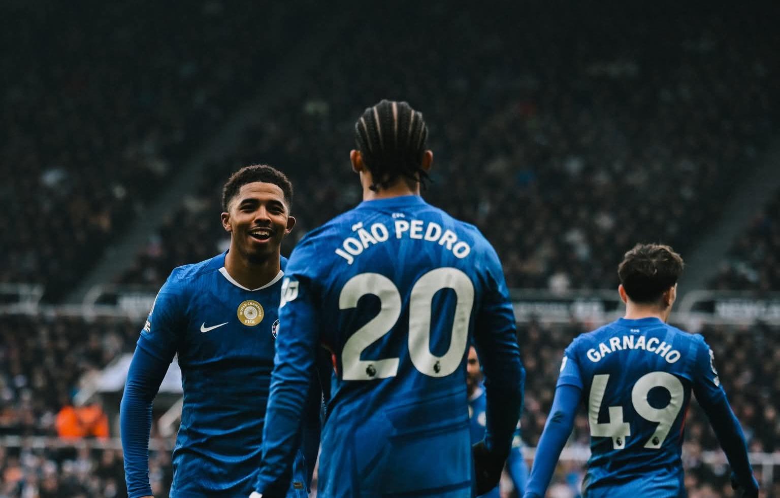 ފަހަތުން އަރައި ޗެލްސީ އިން ނިއުކާސަލް ހުއްޓުވައިފި