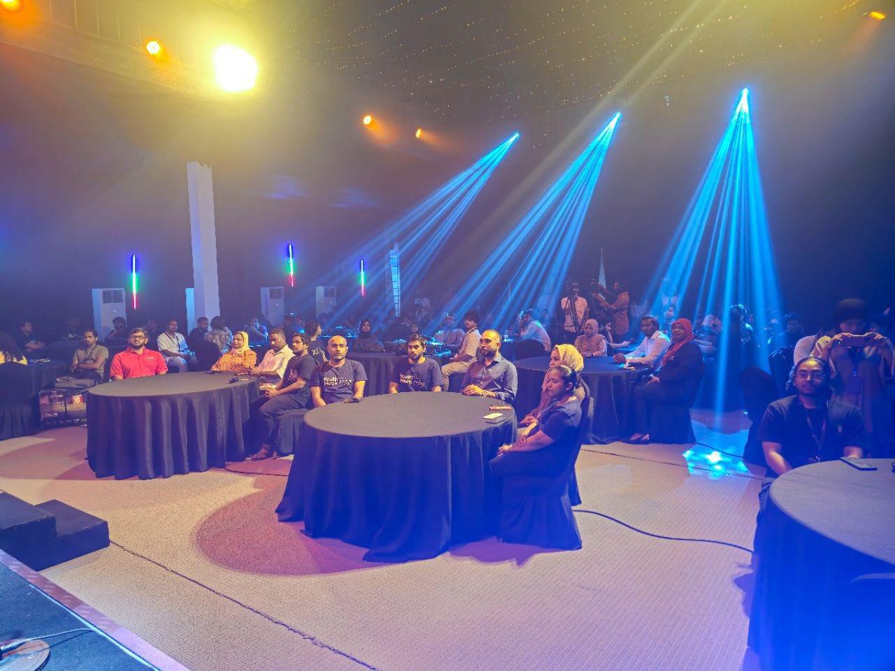 48 ގަޑިއިރަށް ކުރިއަށްދާ ޔޫތް ހެކަތޯން ފަށައިފި