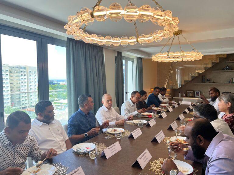 އެމެރިކާ ސަފީރު ރާއްޖޭގެ ސިޔާސީ ޕާޓީތަކާއި ބައްދަލުކުރައްވައިފި