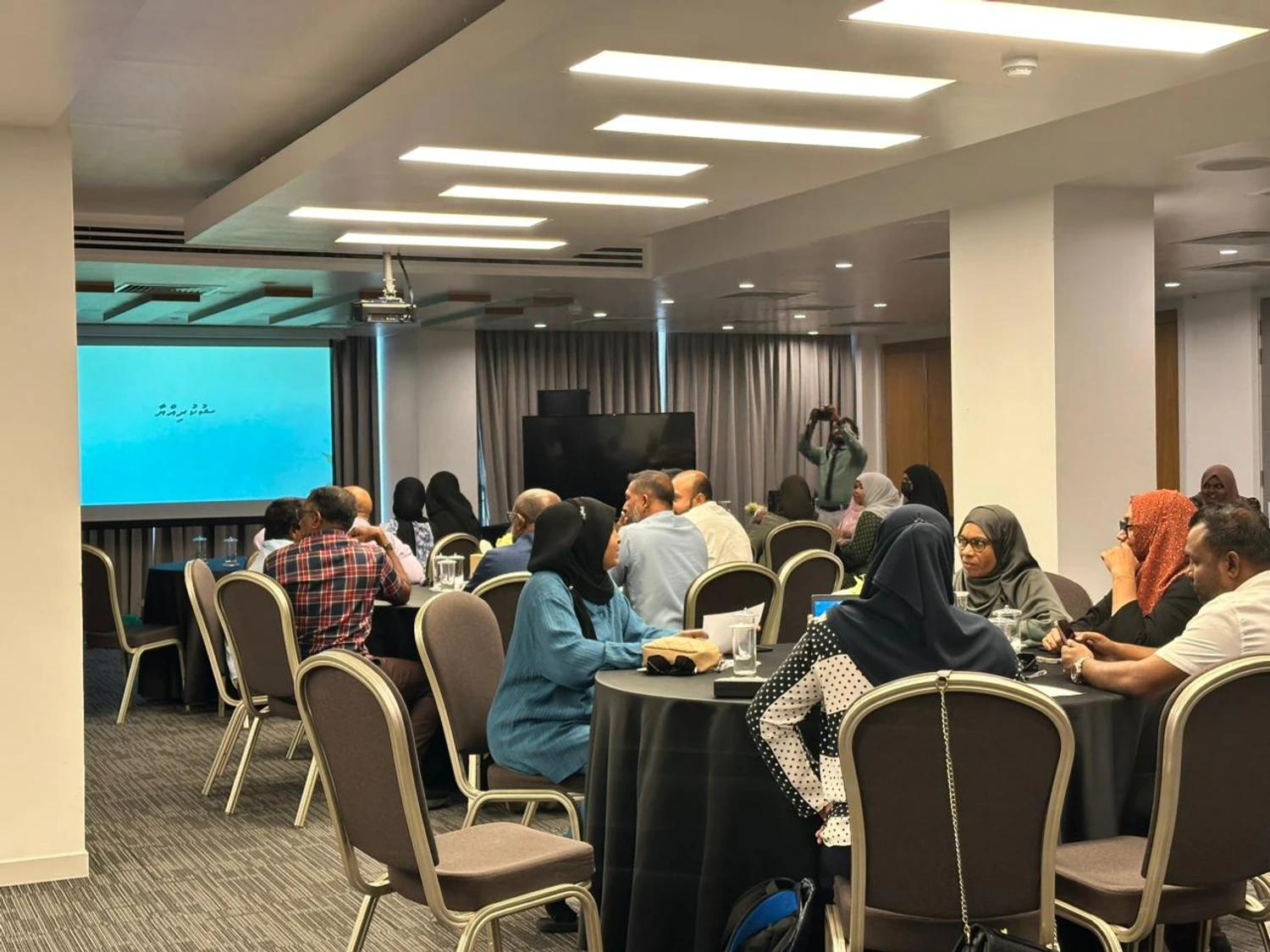 އެމް ގެޕް ސްޓޭންޑަރޑަށް އަހުލުވެރި ކުރުމުގެ ވޯކްޝޮޕް ފަށައިފި