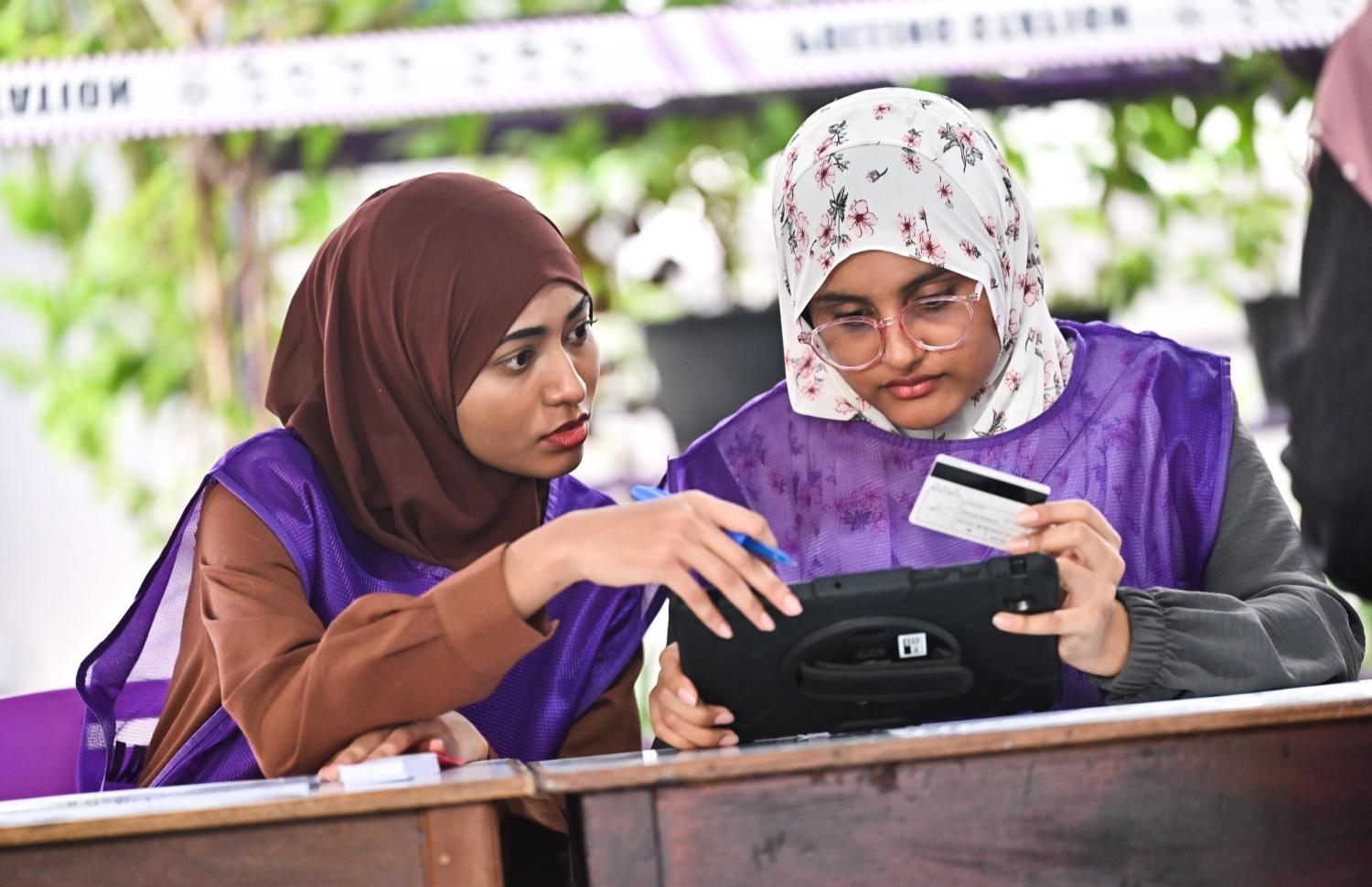 އިންތިހާބަށް ކުރިމަތިލާން މެނުއަލްކޮށް ފޯމުލުމުގެ ފުރުސަތެއް ނެތް: އީސީ