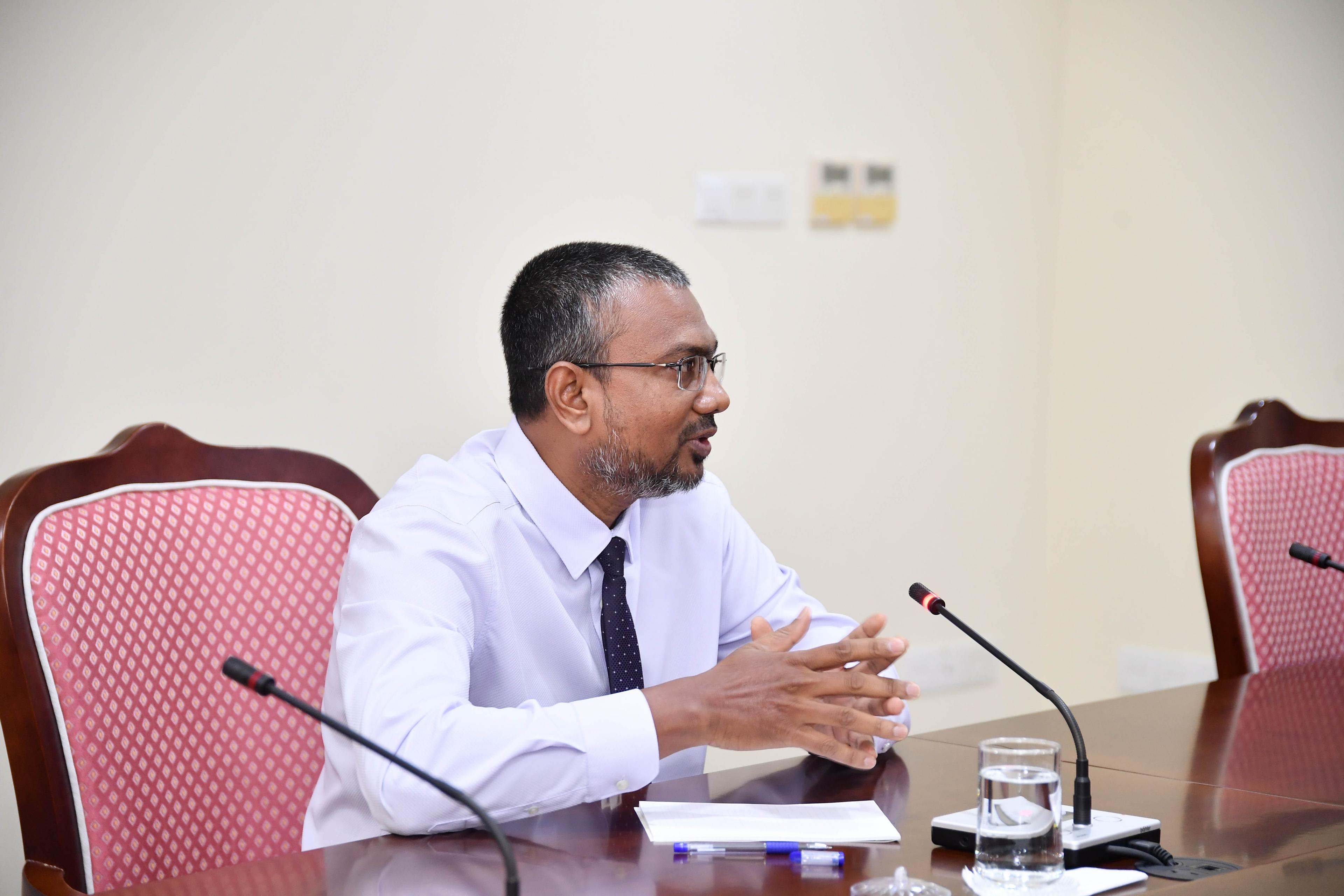 މީޑިއާ ކޮމިޝަންގެ ރައީސް ކަމުން ފަރުޝަތު އިސްތިއުފާ ދެއްވައިފި
