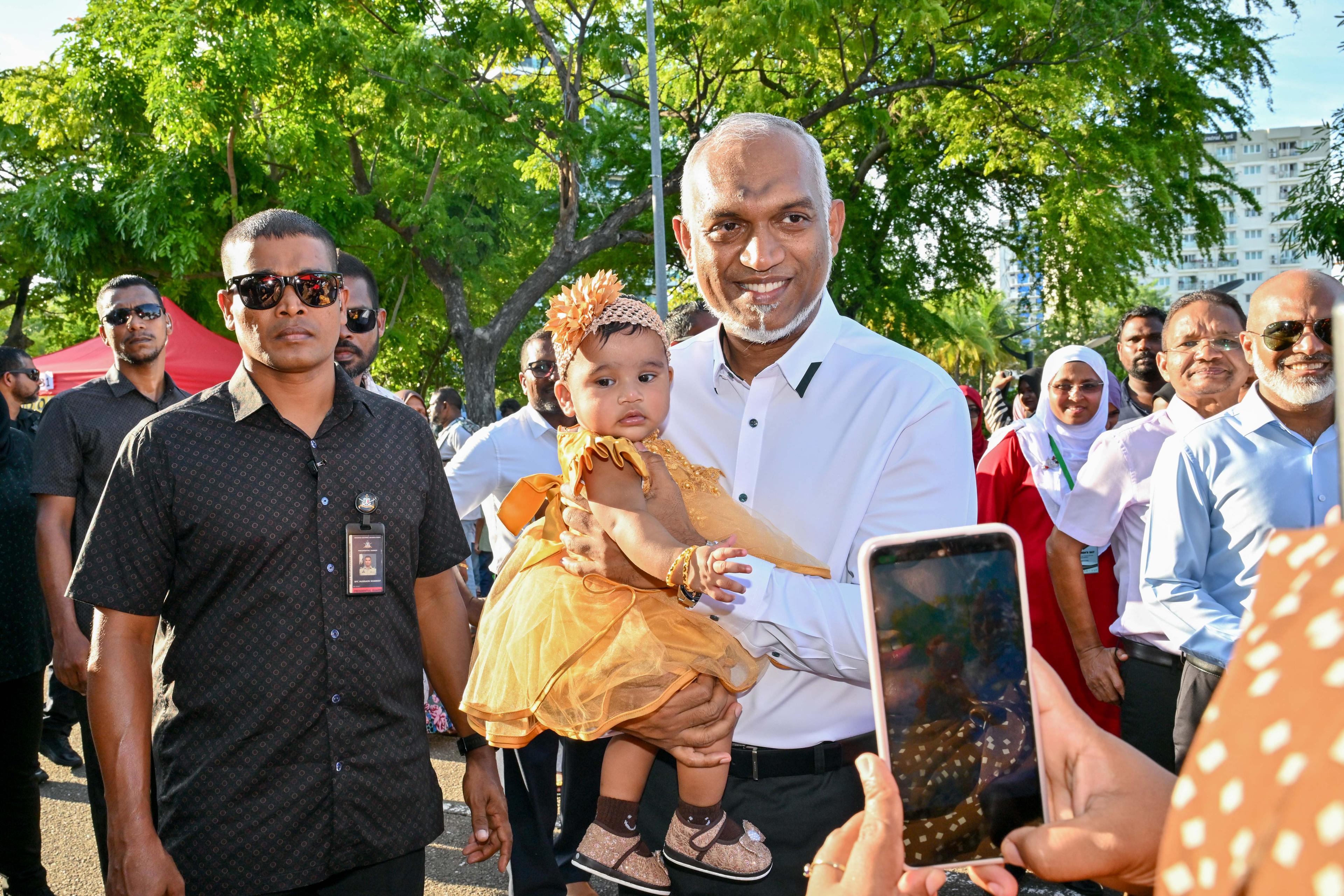 ދަރިފުޅަށް ދޭ ވަގުތު އިތުރުކުރުމަށް ވަޒީފާއާ ބެހޭ ގާނޫނަށް ގެނައި އިސްލާހު ތަސްދީޤުކުރައްވައިފި