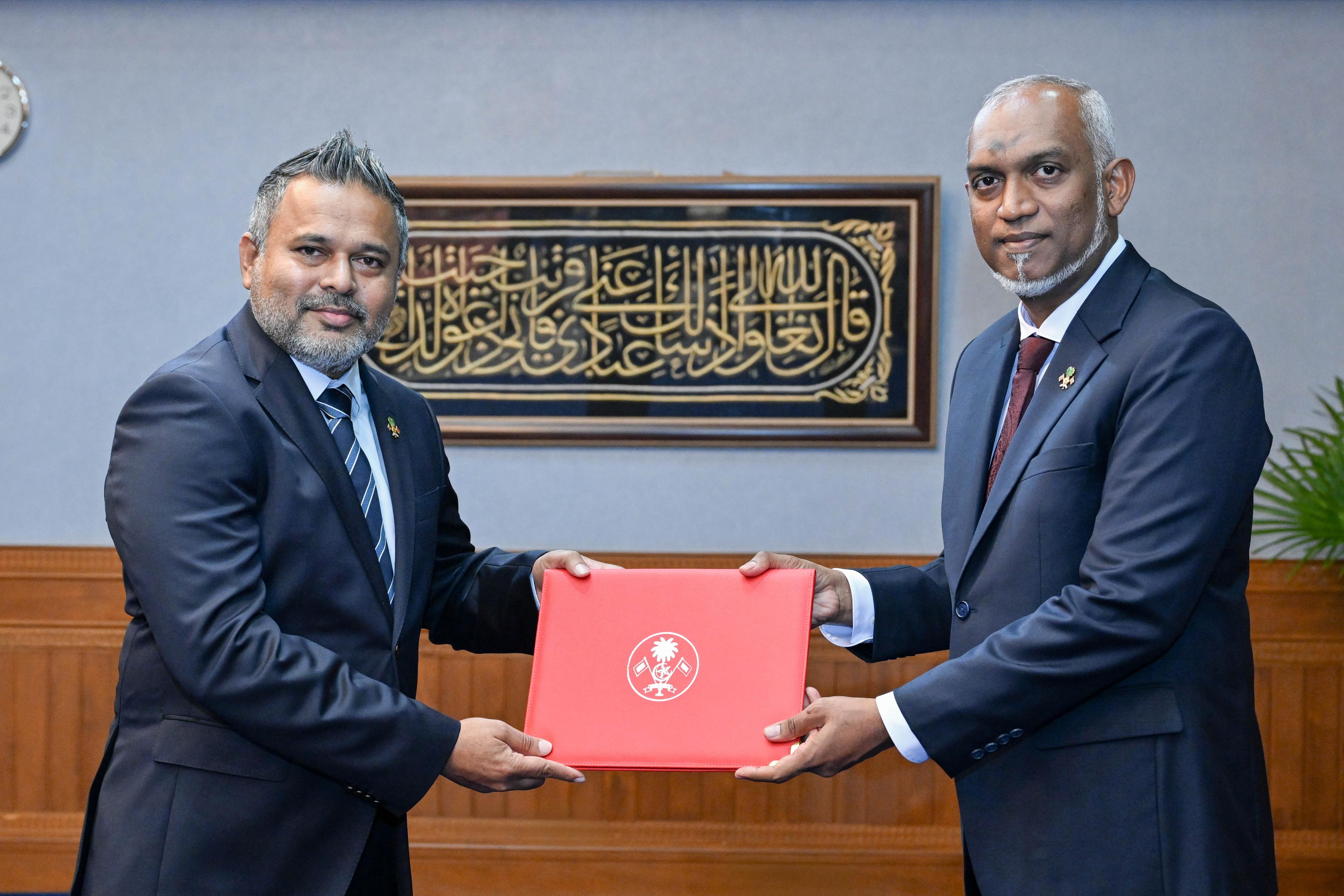 މިނިސްޓަރ އޮފް ފިޝަރީޒް، އެގްރިކަލްޗަރ އެންޑް އޯޝަން ރިސޯސަސްގެ މަގާމަށް ޝިޔާމް ރައީސް ޑރ މުއިއްޒު އައްޔަނުކޮށްފި