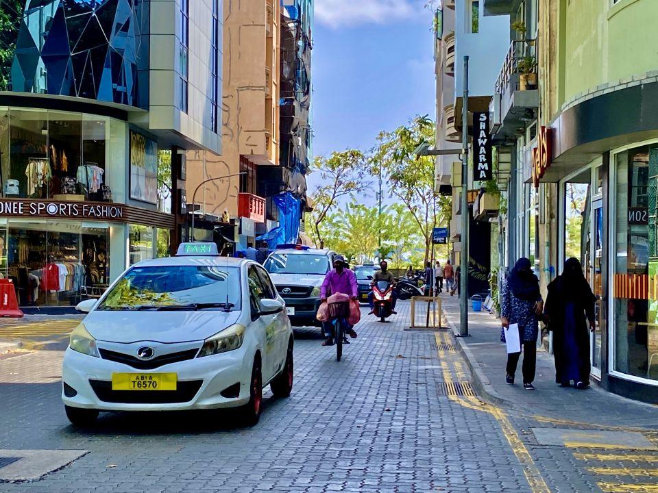 ގެ އެއްގެ މަތިން މީހަކު ވެއްޓި ފަރުވާދޭން ފަށައިފި